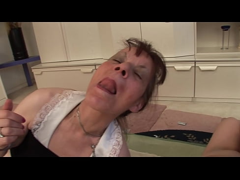 ❤️ Dvije bake i jedan djed imaju trojku ❤️❌ Prelijepi porno kod nas ﹏