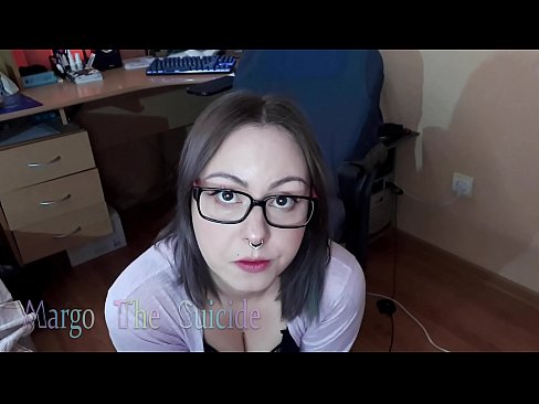 ❤️ Seksi djevojka s naočalama duboko siše dildo na kameri ❤️❌ Prelijepi porno kod nas ﹏